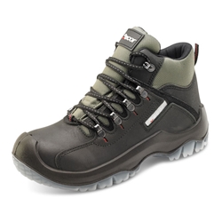 Beeswift Traxion Boot Black 09