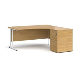Maestro 25 right hand ergonomic desk 1600mm with white cantilever frame and desk high pedestal - oak