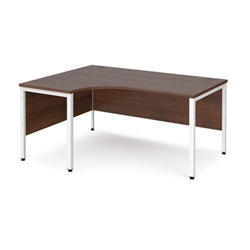 Maestro 25 left hand ergonomic desk 1600mm wide - white bench leg frame, walnut top