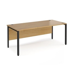 Maestro 25 straight desk 1800mm x 800mm - black bench leg frame, oak top