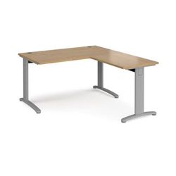 TR10 desk 1400mm x 800mm with 800mm return desk - silver frame, oak top