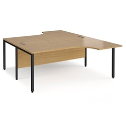 Maestro 25 back to back ergonomic desks 1800mm deep - black bench leg frame, oak top