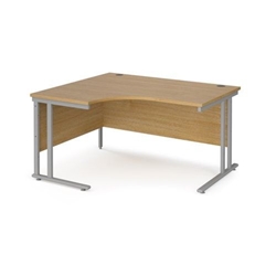 Maestro 25 left hand ergonomic desk 1400mm wide - silver cantilever leg frame, oak top