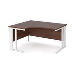 Maestro 25 left hand ergonomic desk 1400mm wide - white cable managed leg frame, walnut top