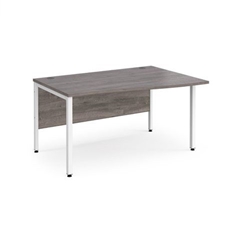 Maestro 25 right hand wave desk 1400mm wide - white bench leg frame, grey oak top