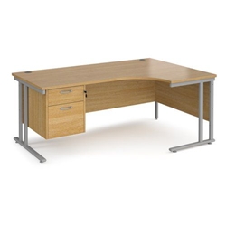 Maestro 25 right hand ergonomic desk 1800mm wide with 2 drawer pedestal - silver cantilever leg frame, oak top